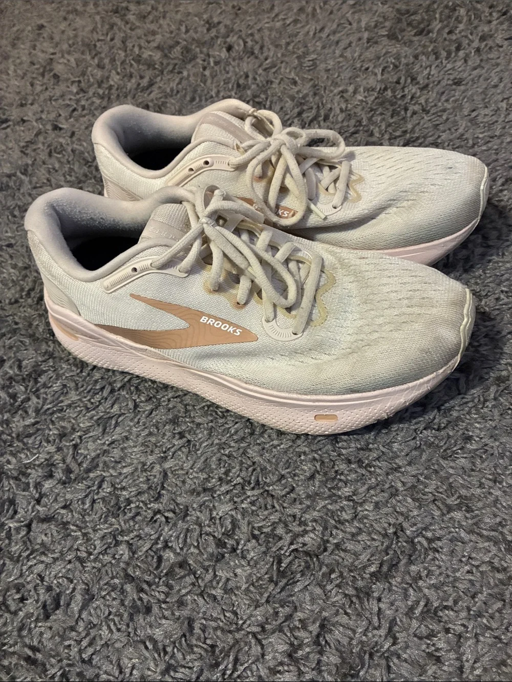 Brooks ghost max